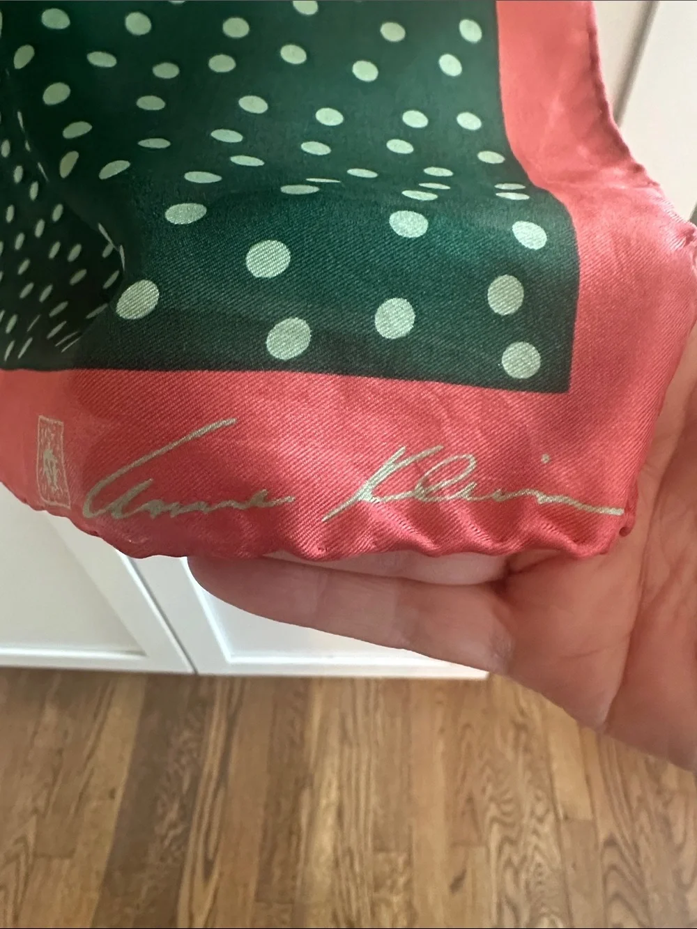 VINTAGE SILK ANNE KLEIN SCARF